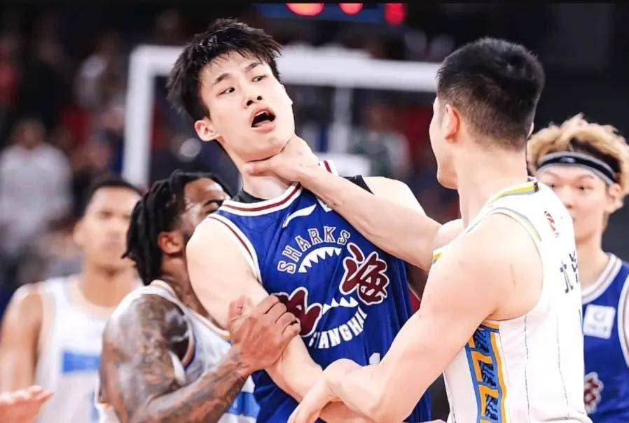 雷火电竞简介-球星爆发！CBA赛场再现神级操作的简单介绍