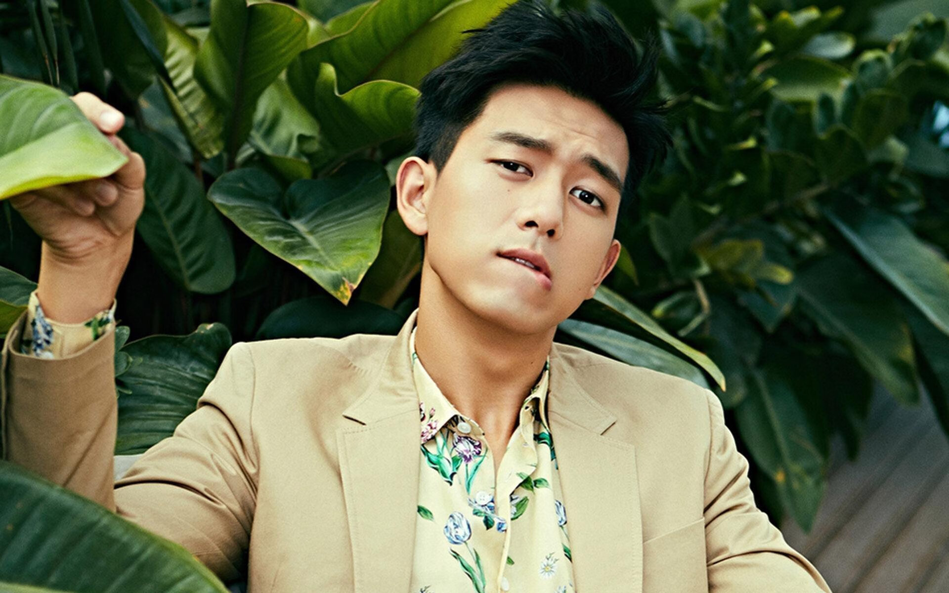 当萨拉赫点燃安菲尔德之夜，从埃及法老到爱尔兰与秘鲁巅峰对决的战术启示